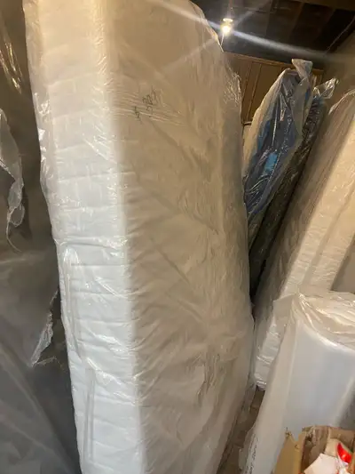 Beautiful QUEEN HYBRID Mattresses $249 FREE DELIVERY , View more