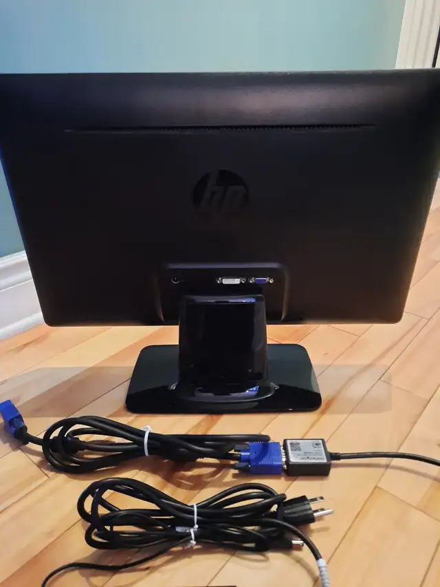 Écran d'ordinateur 21,5 pouces HP 2211x in Monitors in Gatineau - Image 3