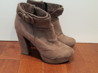 Size 8 Let it Spring booties