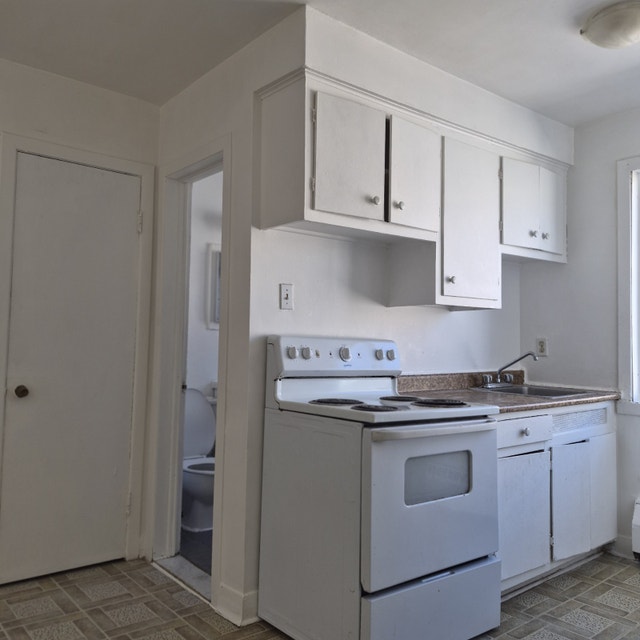 Lasalle Grand 3 ½ disponible pour septembre avec 1 mois gratuit. — photo 2