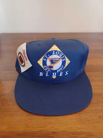New NWT 90s St. Louis Blues Snapback Hat NHL, View more