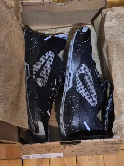 BNIB)Nike Juniper Trail 3 Size 7 Blk/Grey, View more