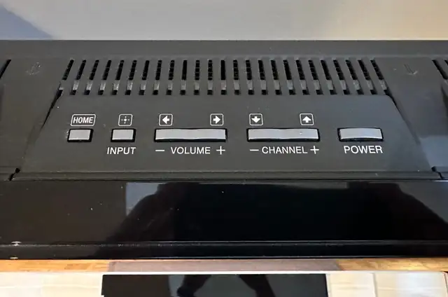 Télé usagé Sony Bravia 40 po 1080p KDL-40WL140 / 40" used TV in TVs in City of Montréal - Image 4