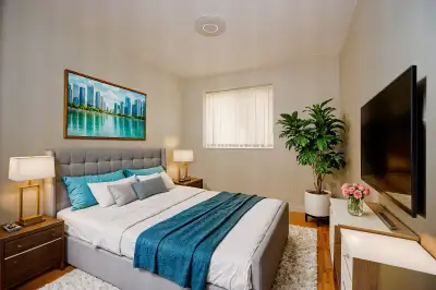 Private room in luxury townhouse on Yonge & Finch