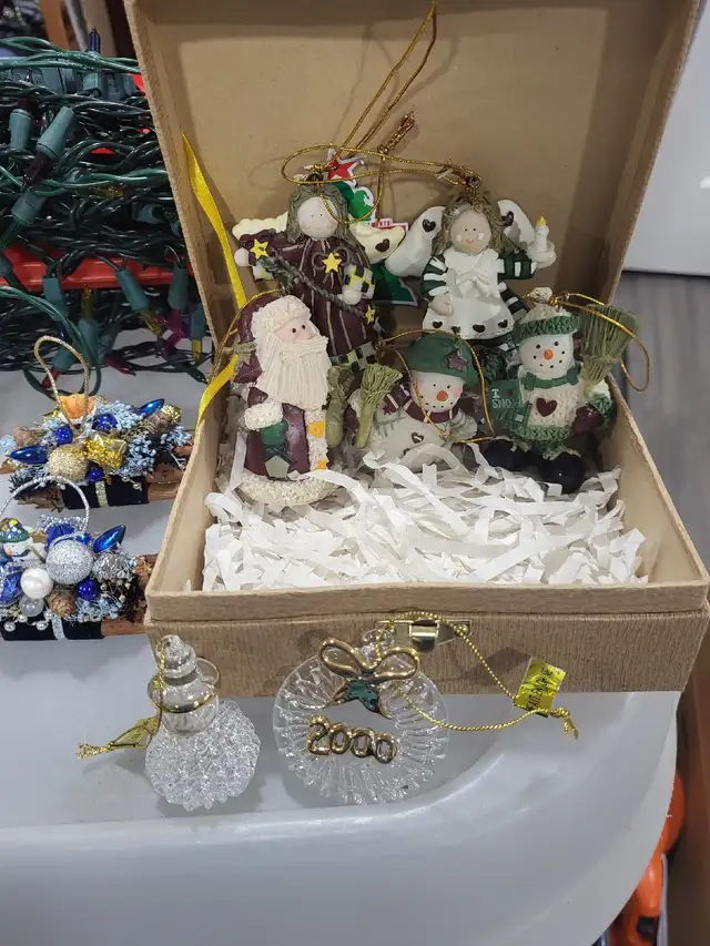 Christmas decorations  in Holiday, Event & Seasonal in Medicine Hat - Image 3