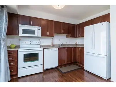 Kanata Stylish Town-home 3+ Bedroom, View more