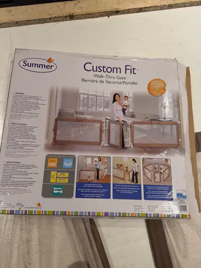 Summer Infant Custom Fit Walk-Thru Baby Gate / up to 11 feet, View more