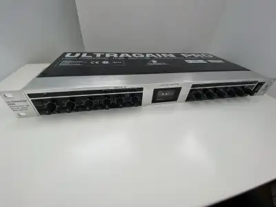 Behringer Mic2200, View more