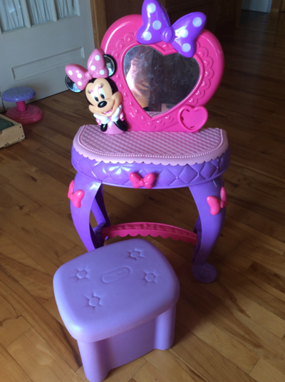 Petite coiffeuse pour jeune enfant (Disney), View more