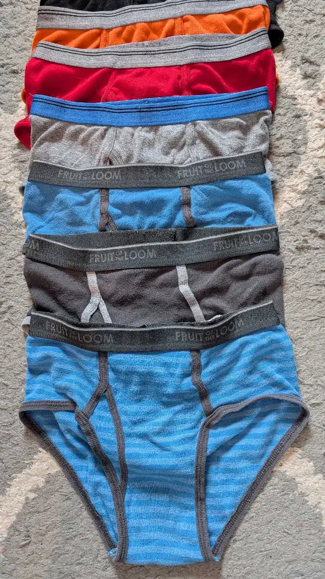 10$ lot 11 paires sous-vêtements/culottes garcon Large(10/12 ans in Kids & Youth in Longueuil / South Shore - Image 3