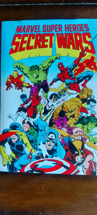 Marvel  Super Heroes Secret Wars omnibus. Read description.