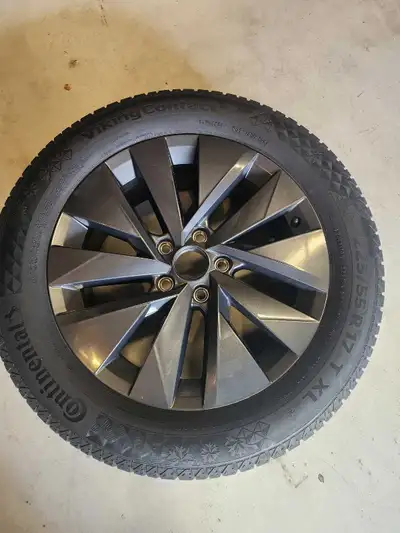 Continental Viking Contact 7 winter tires with 17 inch Aluminium rims. Tire size is 225/55 R17 101T....