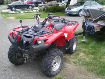 2009 Yamaha 550 Fi Quad, 4x4 powersteering, independent suspention, great tires, winch, 8400 KM, 484...