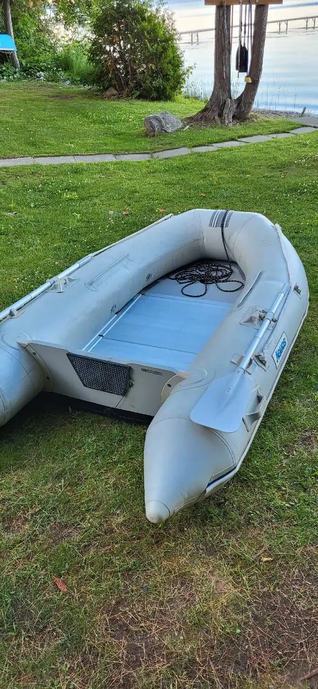 Boat inflatable Aquos  in Powerboats & Motorboats in Guelph - Image 3