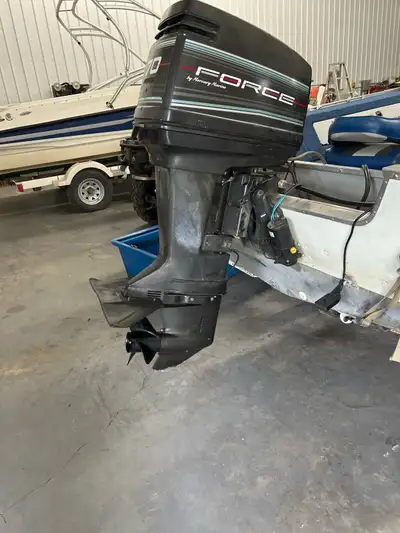 Lower leg for a70hp Mercury Force