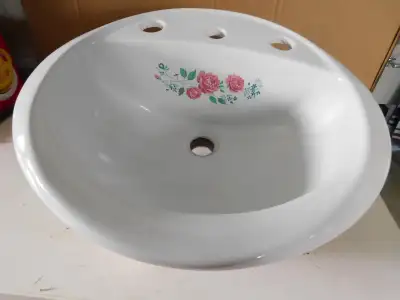 Lavabo en porcelaine, View more
