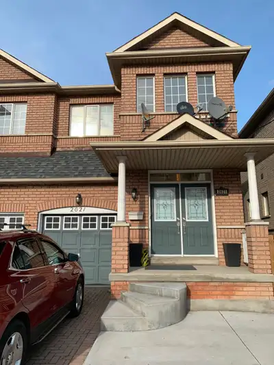 Independent apartment with its own private entrance and laundry facilities. Patio walkout. Close to...
