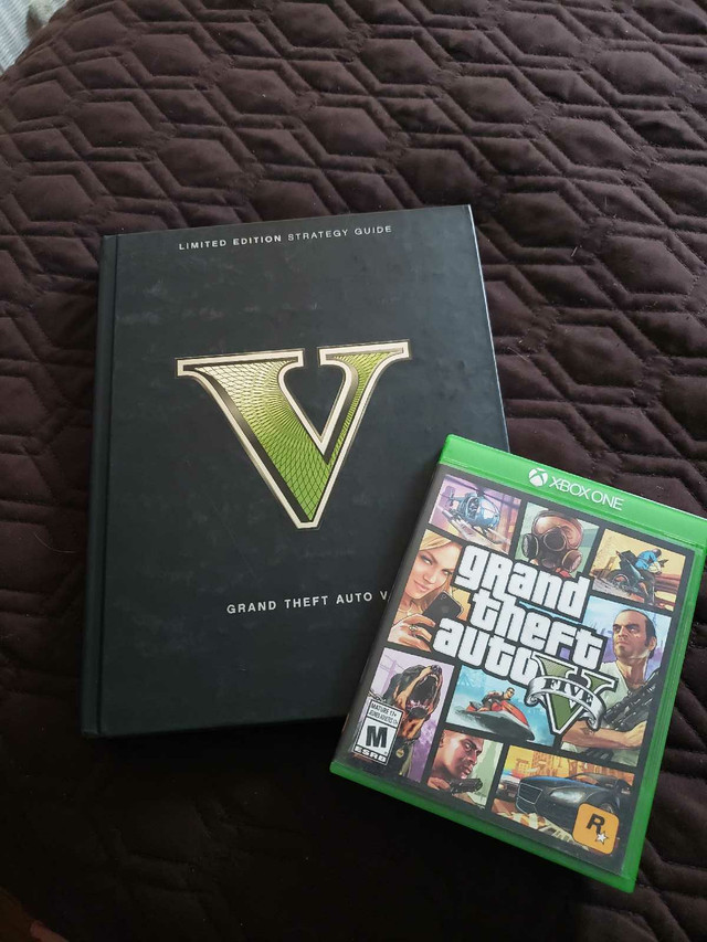 GTAV Xbox One game & guide in XBOX One in Kawartha Lakes