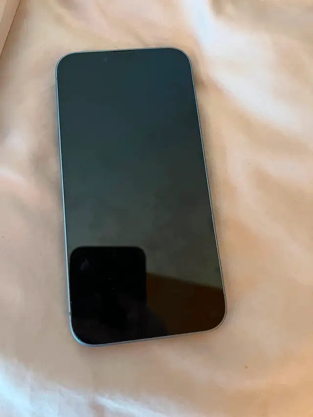 iPhone 1463436970544769122