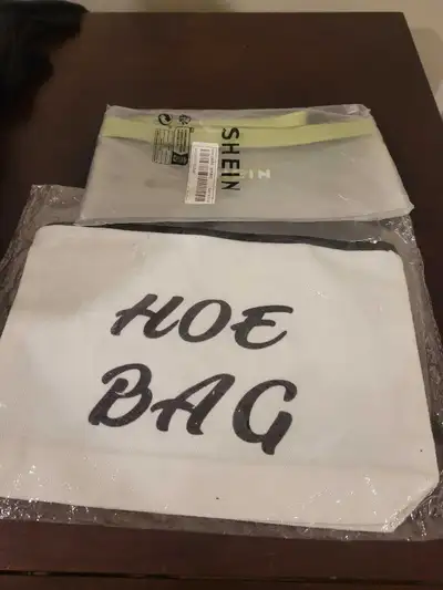 2 Makeup bags, View more