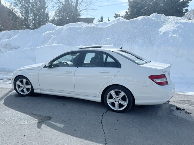 2009 Mercedes Benz C300 AWD * Low Km * dans Autos et camions  à Laval/Rive Nord
