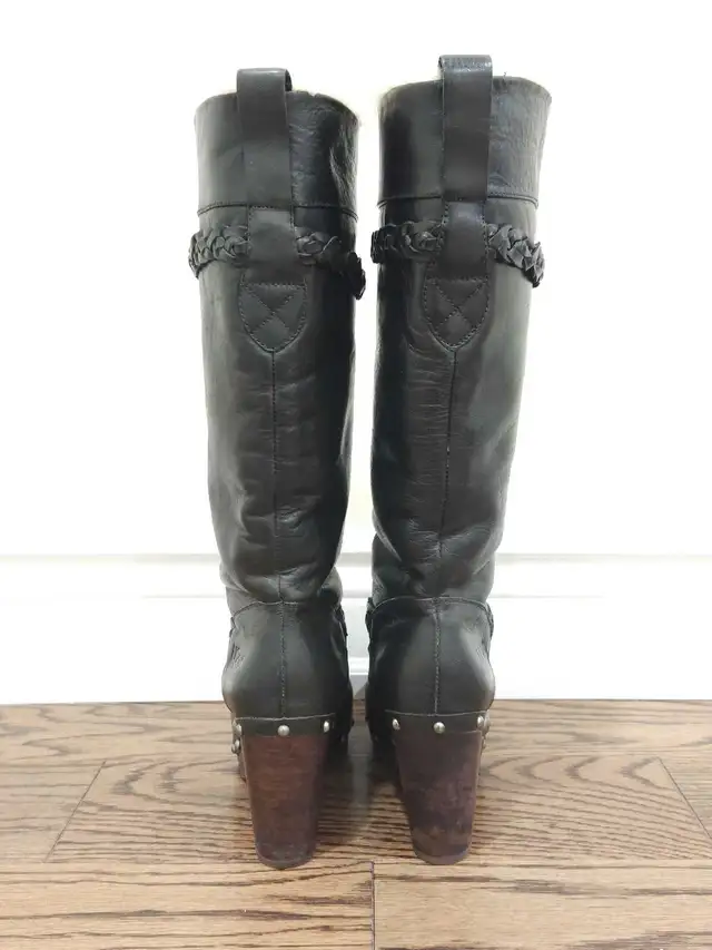 Thick Leather & Sheepskin Lining  By UGG Savanna Knee Boot in Women's - Shoes in Markham / York Region - Image 4