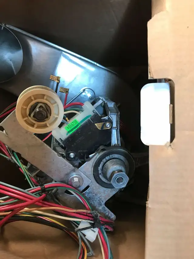Maytag/Whirlpool.  dryer motor and blower unit with wiring in Washers & Dryers in Markham / York Region - Image 4
