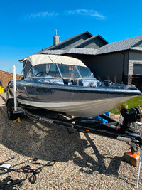 2008 Stratos 486 ski/ fish boat
