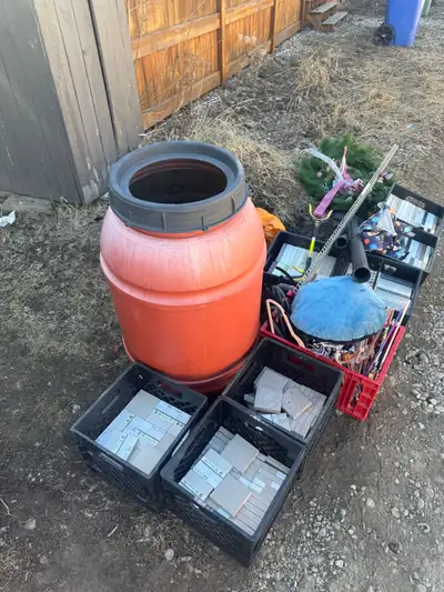 FREE STUFF IN ALLEY, View more