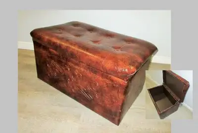 Versatile storage bench that can used in the family room, bedroom or even the hallway. A place to si...