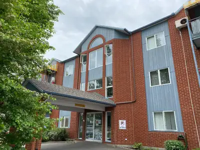 Les Rives du St-Maurice propose des appartements 3 ½ et 4 ½ conçus pour une clientèle de 55 ans et p...