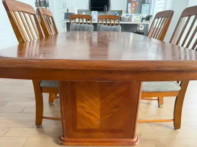 Grande table à manger en bois massif – Bon état, View more