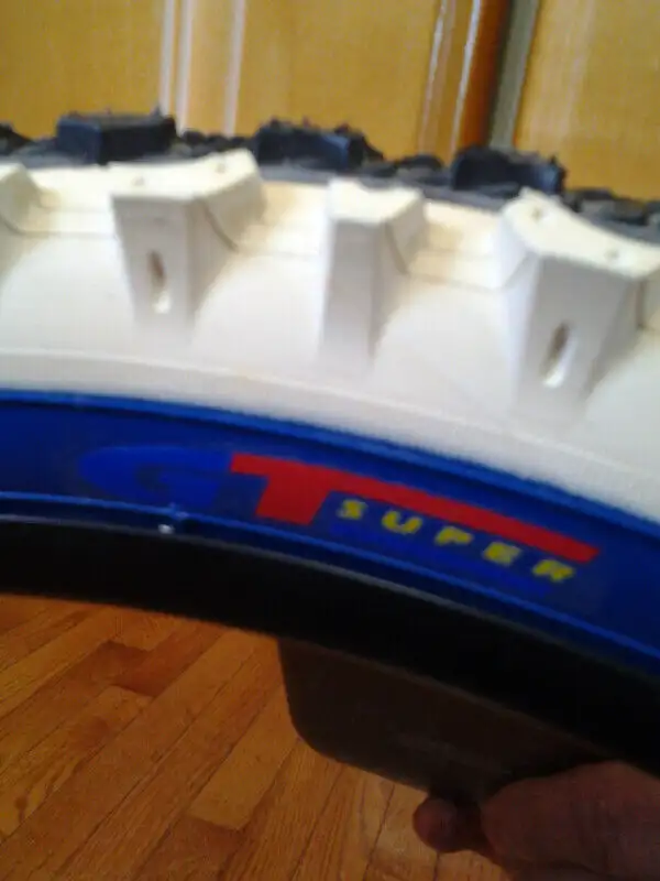 GT SUPER PEDAL BIKE TIRE 20" WALL HANGING MIRROR in Road in Edmonton - Image 4