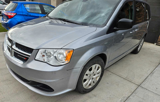 2019 DODGE GRAND CARAVAN SXT with StowN Go seats in Cars & Trucks in Calgary - Image 3