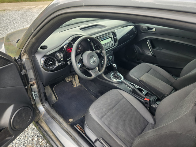 2015 Volkswagen Beetle in Cars & Trucks in North Bay - Image 4