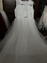 New flower girl size 10-12 dress for only $35