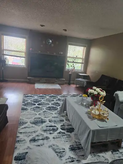 3 bedrooms main floor (Templeson Road Ne) Calgary