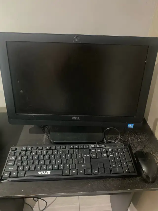 desktop computer (Dell) in Desktop Computers in Windsor Region - Image 2