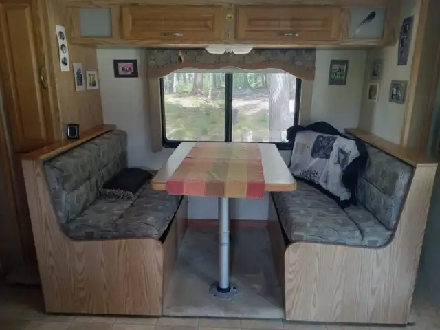 ‘Regal’ 27’ Motorhome in RVs & Motorhomes in Bridgewater - Image 11