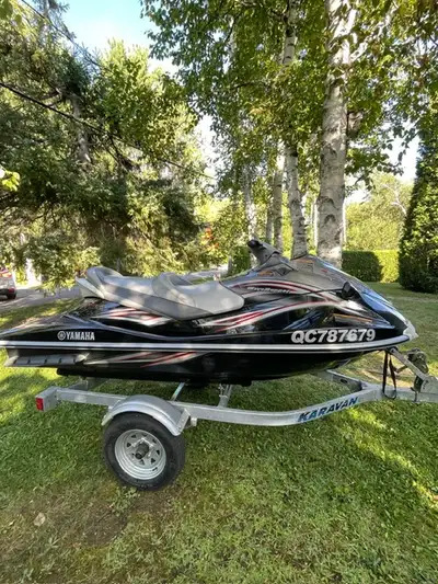 Yamaha Waverunner VX-1100 Cruiser ► Année 2007 (3 places) ► Seulement 165 heures ► 4 cylindres (1100...