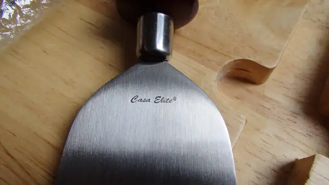 Charcuterie & Cheese Board and 5 Piece Stainless Steel Knifes in Kitchen & Dining Wares in Gatineau - Image 3