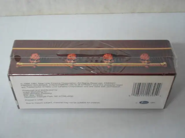 1991 NIGHTMARE ON ELM STREET COFFIN CARD SET SEALED in Arts & Collectibles in Oakville / Halton Region - Image 4