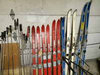 Skis , piles, boots 