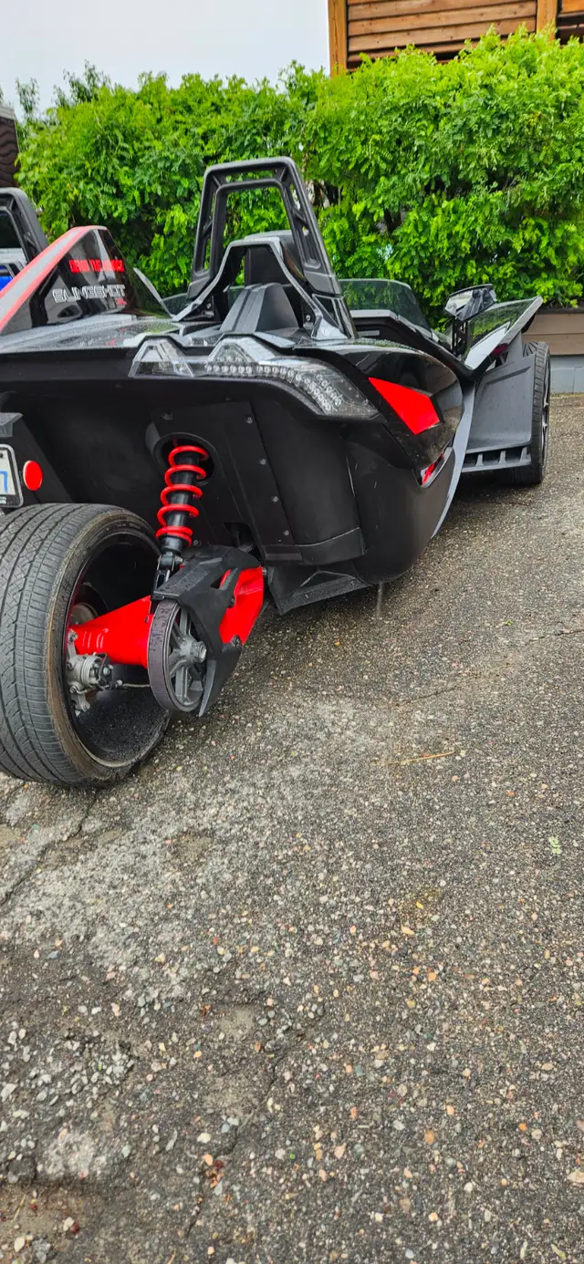 2016 Pearl Black POLARIS SLINGSHOT SL LE (Limited Edition) in Street, Cruisers & Choppers in Timmins - Image 3