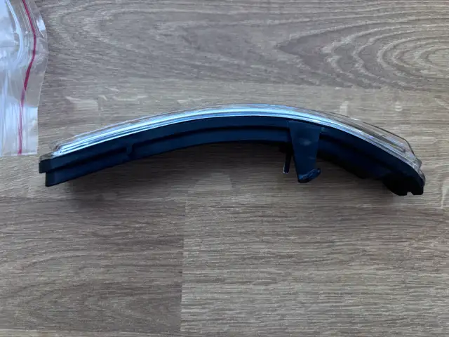 BRAND NEW  Ford Explorer Mirror Light Turn Signal in Other in Winnipeg - Image 3