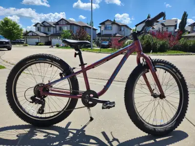Kona Hula 24" mountain/hybrid preteen bike, View more