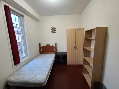 Minutes Walk Finch west subway,  York U campus,  room available