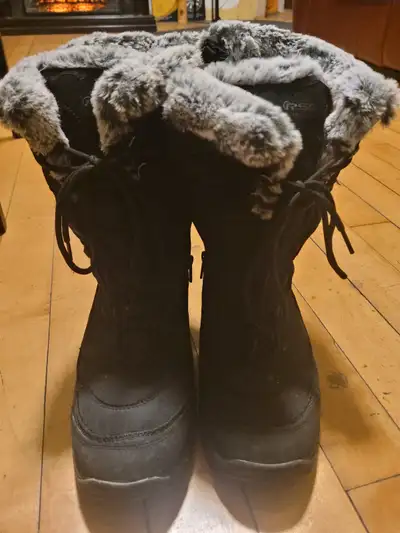 Bottes d'hiver  femme $80.00, View more
