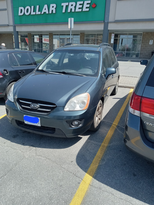 2009 Kia Rondo EX in Cars & Trucks in City of Toronto - Image 2