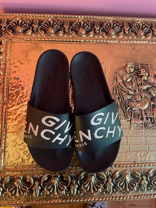 women’s slides in Women's - Other in City of Montréal - Image 4